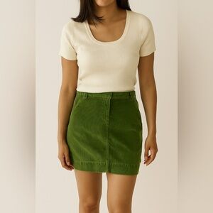 Tommy Hilfiger‎ Women’s Green Corduroy Mini Skirt Size 6 – Classic Casual Style